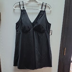 Retro Wireless Plunge Skirted One Piece Swimsuit